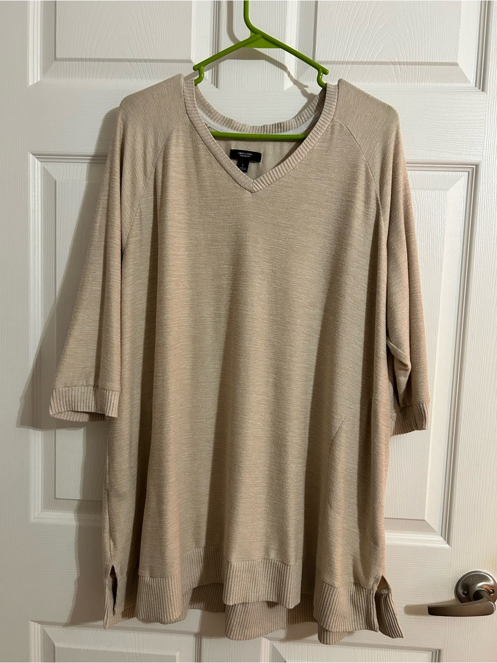 Simply Vera Vera Wang Neutral Beige V-Neck Tunic Sweater